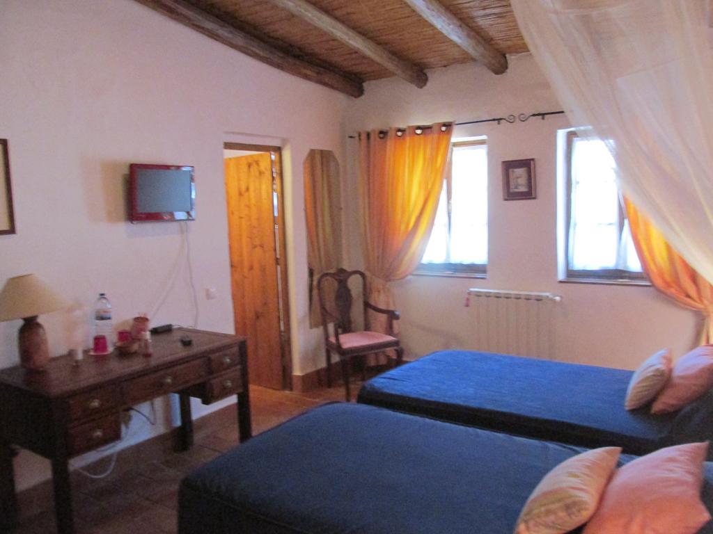 Quinta Dos Valados Bed and Breakfast Querenca Exteriör bild