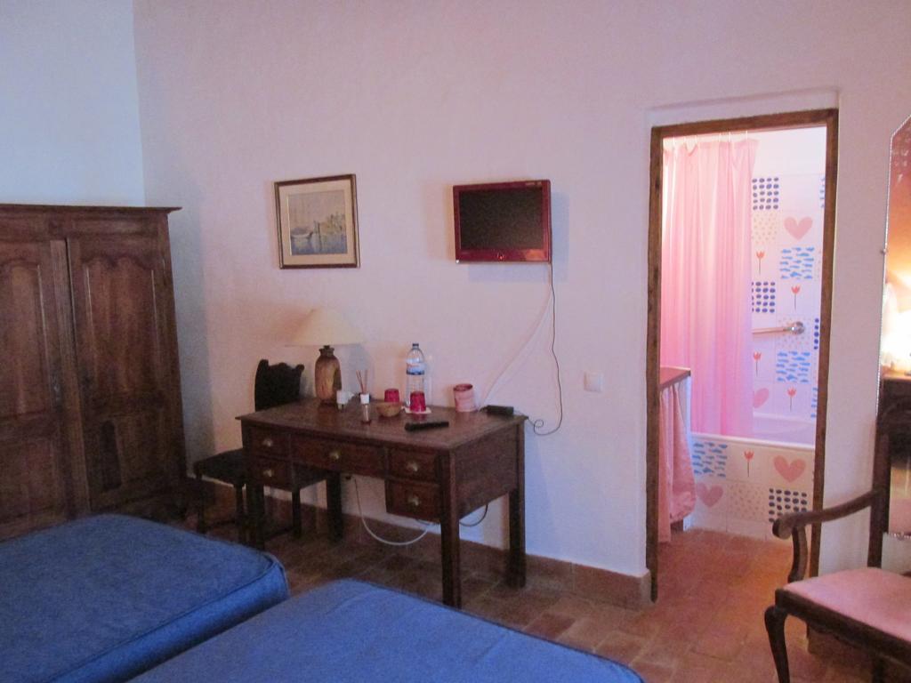 Quinta Dos Valados Bed and Breakfast Querenca Exteriör bild