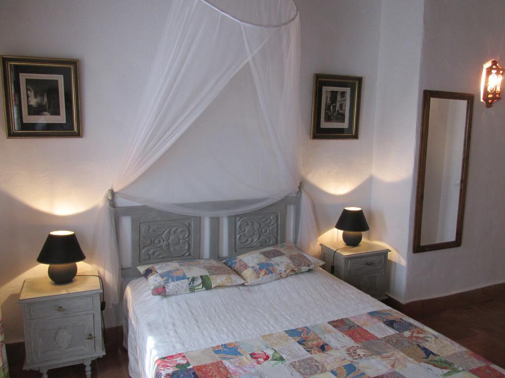 Quinta Dos Valados Bed and Breakfast Querenca Exteriör bild